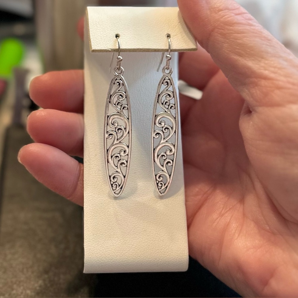 Elegant Silver Filigree Earrings